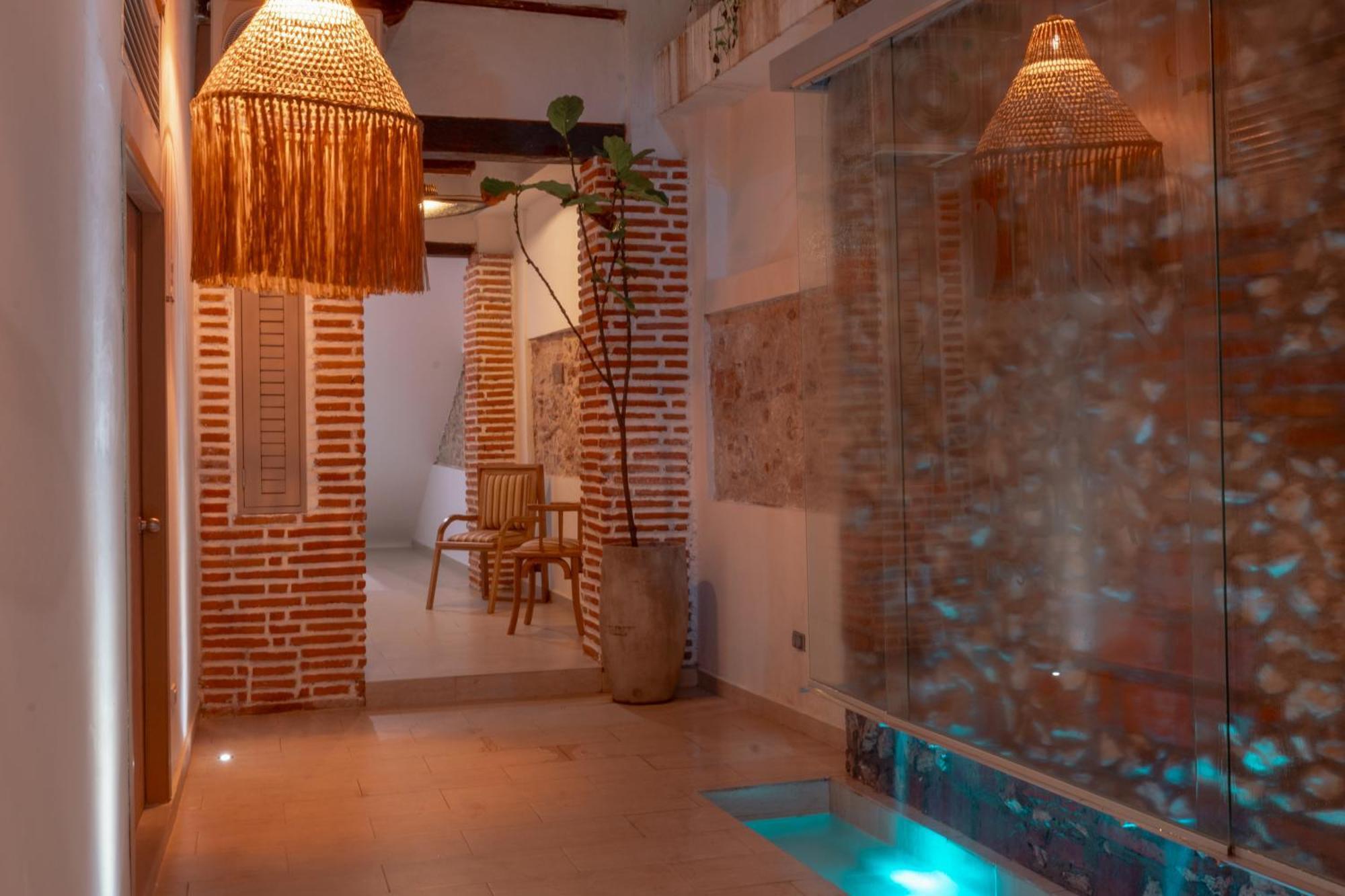 Casa Helena Hotel