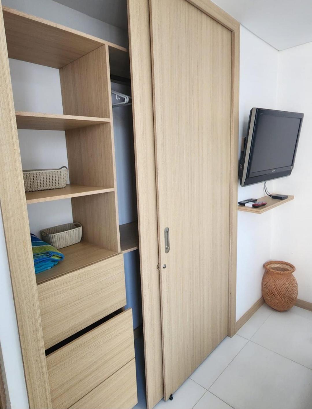 De Lujo, Amoblado En Apartamento