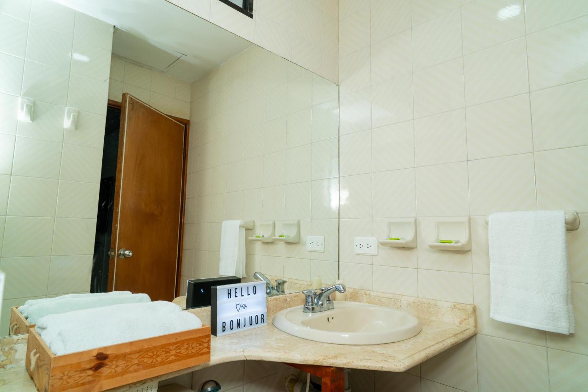 Habitación en casa particular Doble Bano Privado Cerca Al Mar Y Bahia