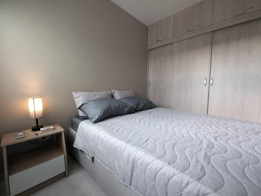 Apartamento Con 3 Y Vista Directa Al Mar *