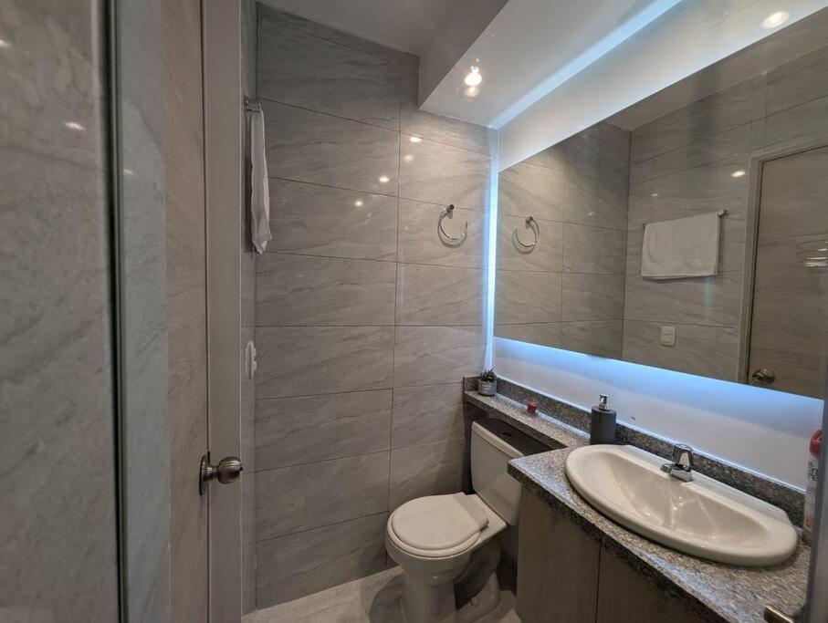 Apartamento Con 3 Y Vista Directa Al Mar *
