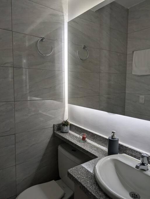 Apartamento Con 3 Y Vista Directa Al Mar *