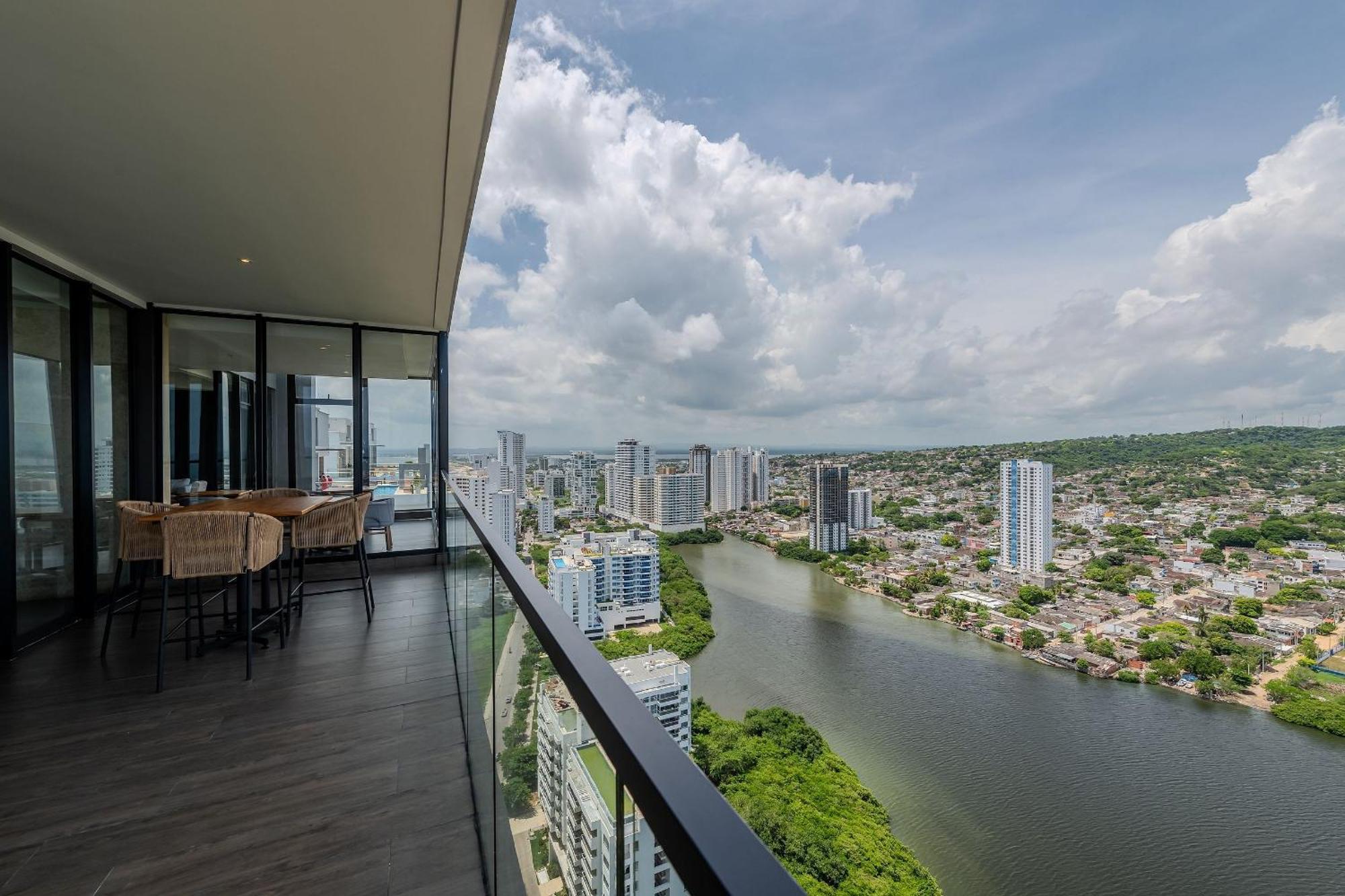 New Beautiful Sea View And Walled 2br Apartment *