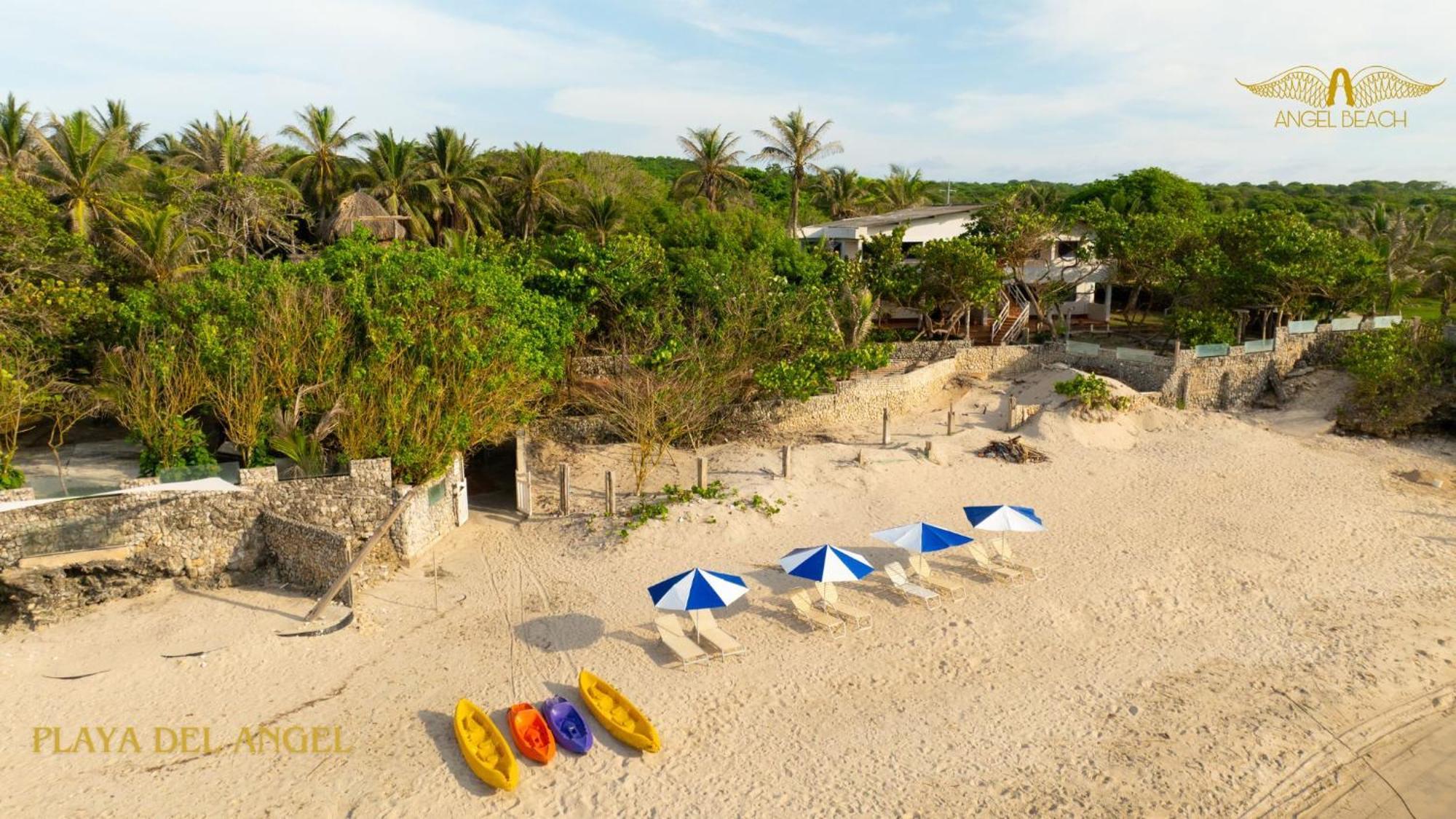 Playa Del Angel * Cartagena