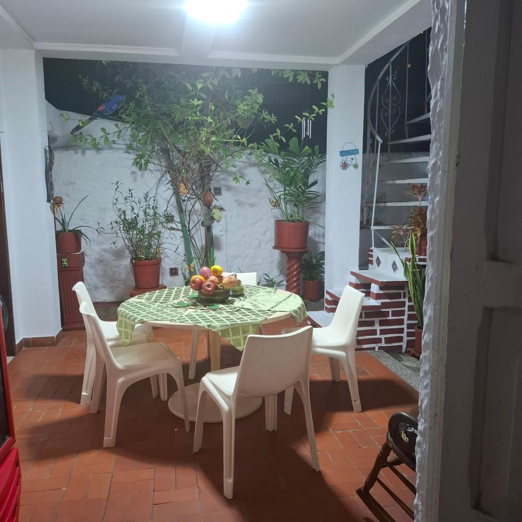 Casa Colonial Dona Elena- Mar Azul