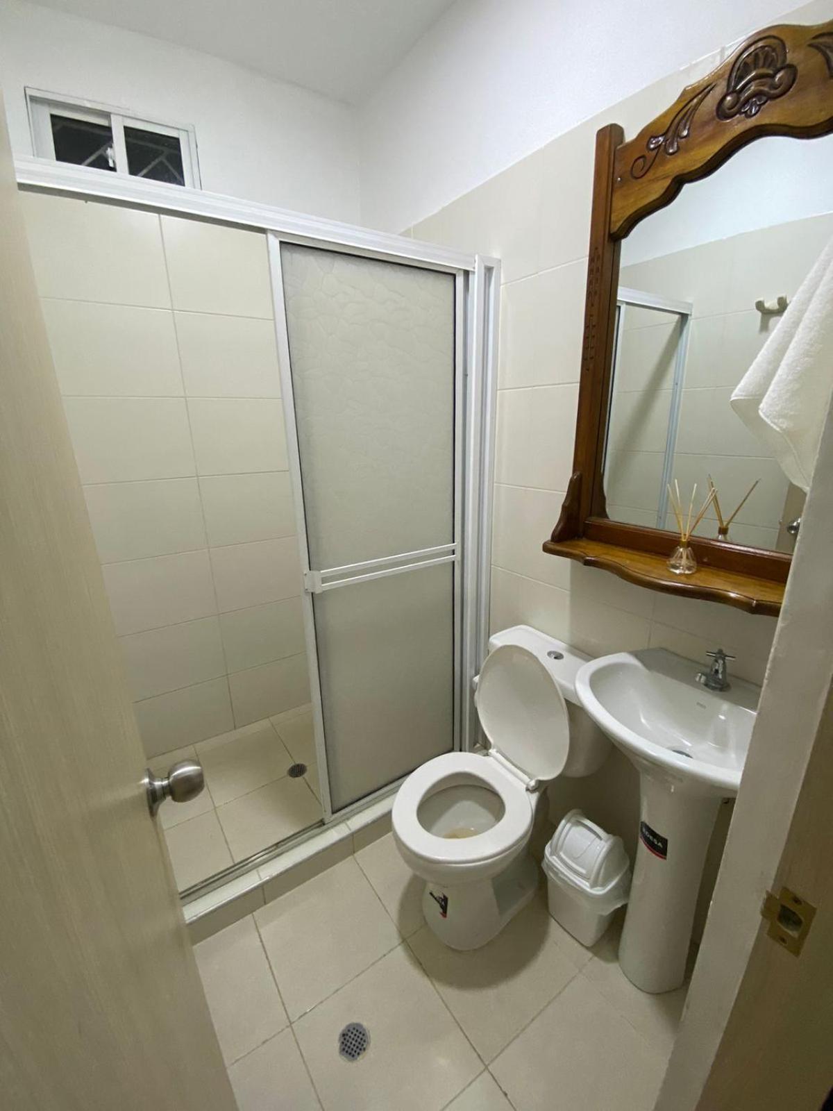 Guest house Independientes Con Bano Privado #8 *