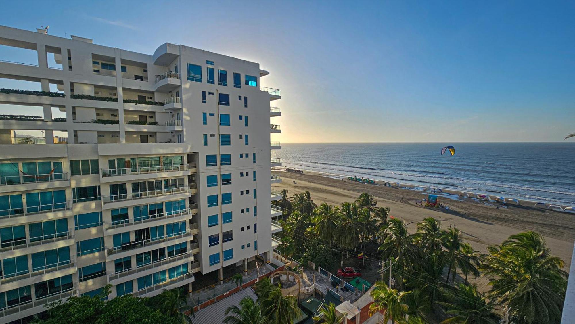 Beautiful, Remodeled In Building, Area Of Apartamento Cartagena