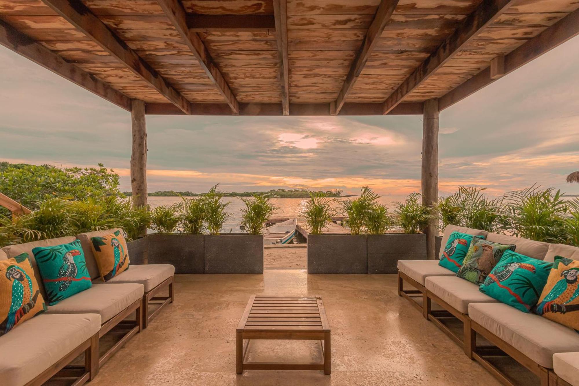Islawa Soy Local - Isla Privada Cartagena
