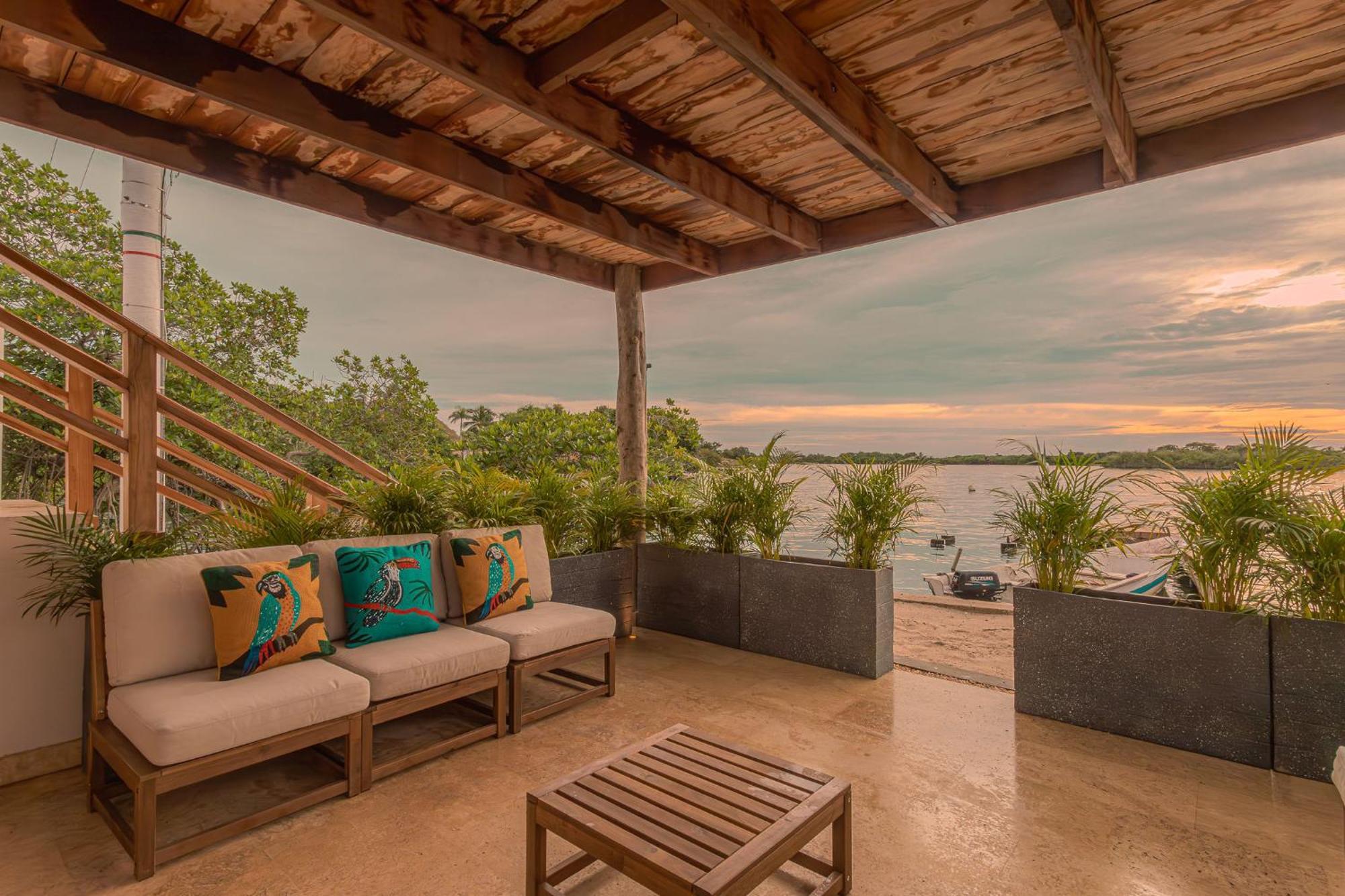 Islawa Soy Local - Isla Privada