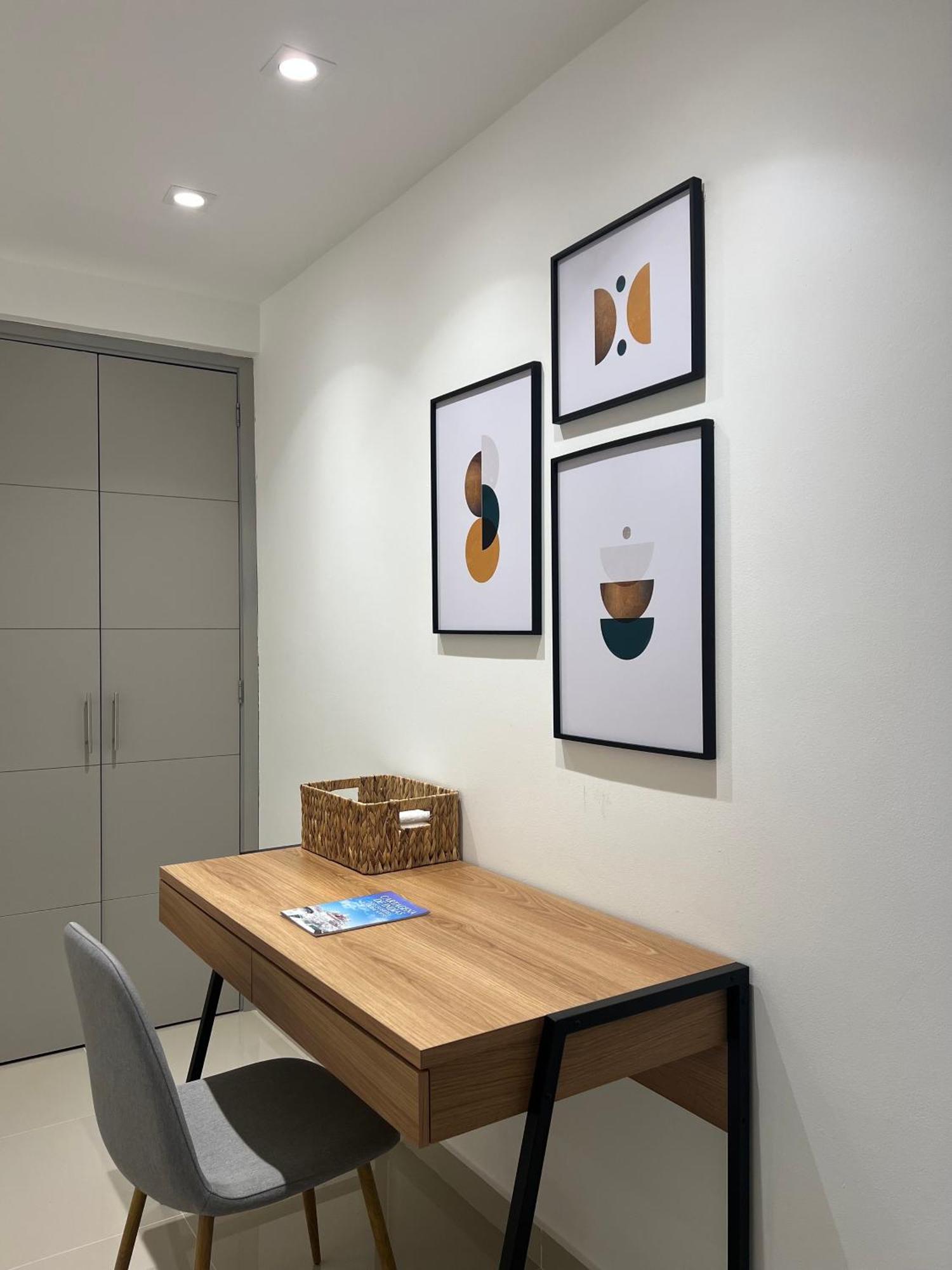 With Direct Access To The Sea In Ctg Apartment