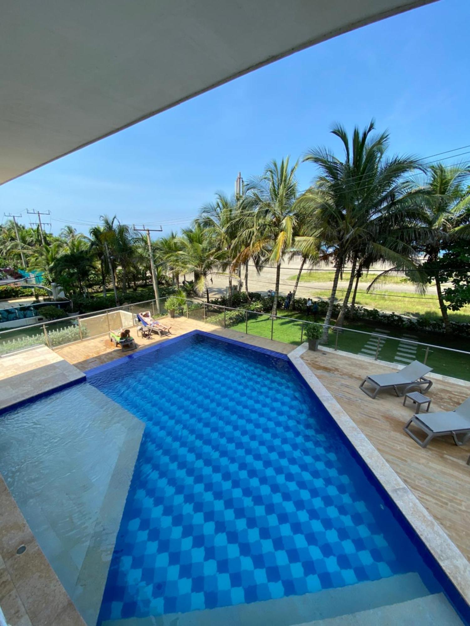 With Direct Access To The Sea In Ctg Apartment