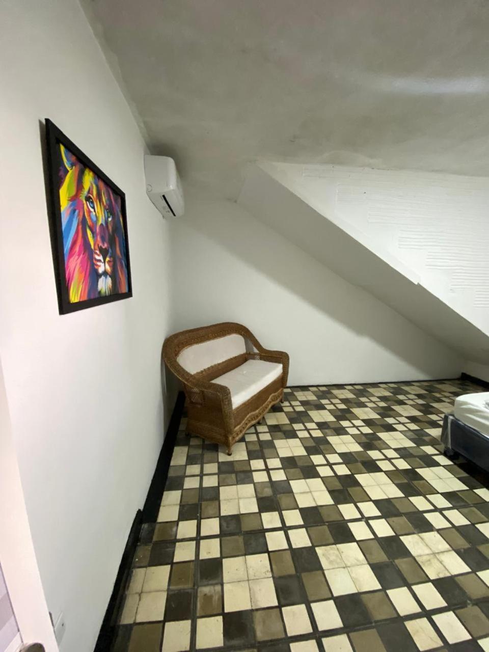 Familiar Guest house