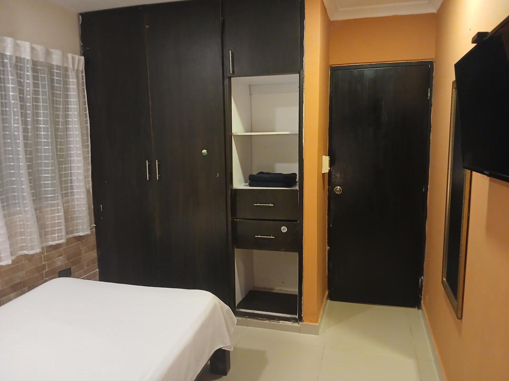 Apto Amoblado Barrio Alpes Apartamento *