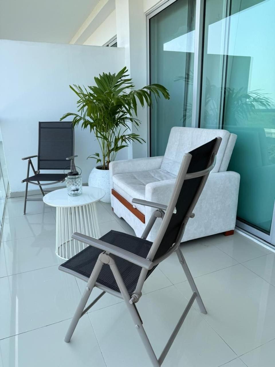 Frente Al Mar Con Acceso Directo A La Playa Morros Epic. Apartamento Cartagena