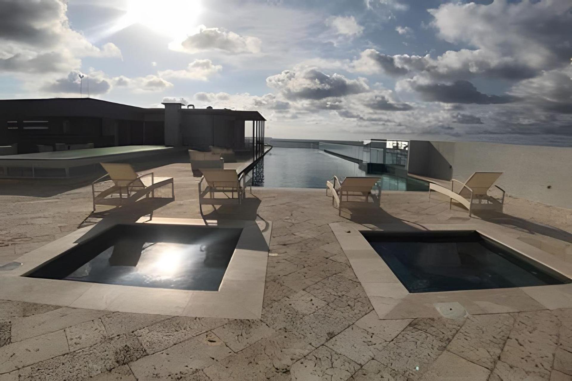 2 Vista Mar. Piscina Apartment *