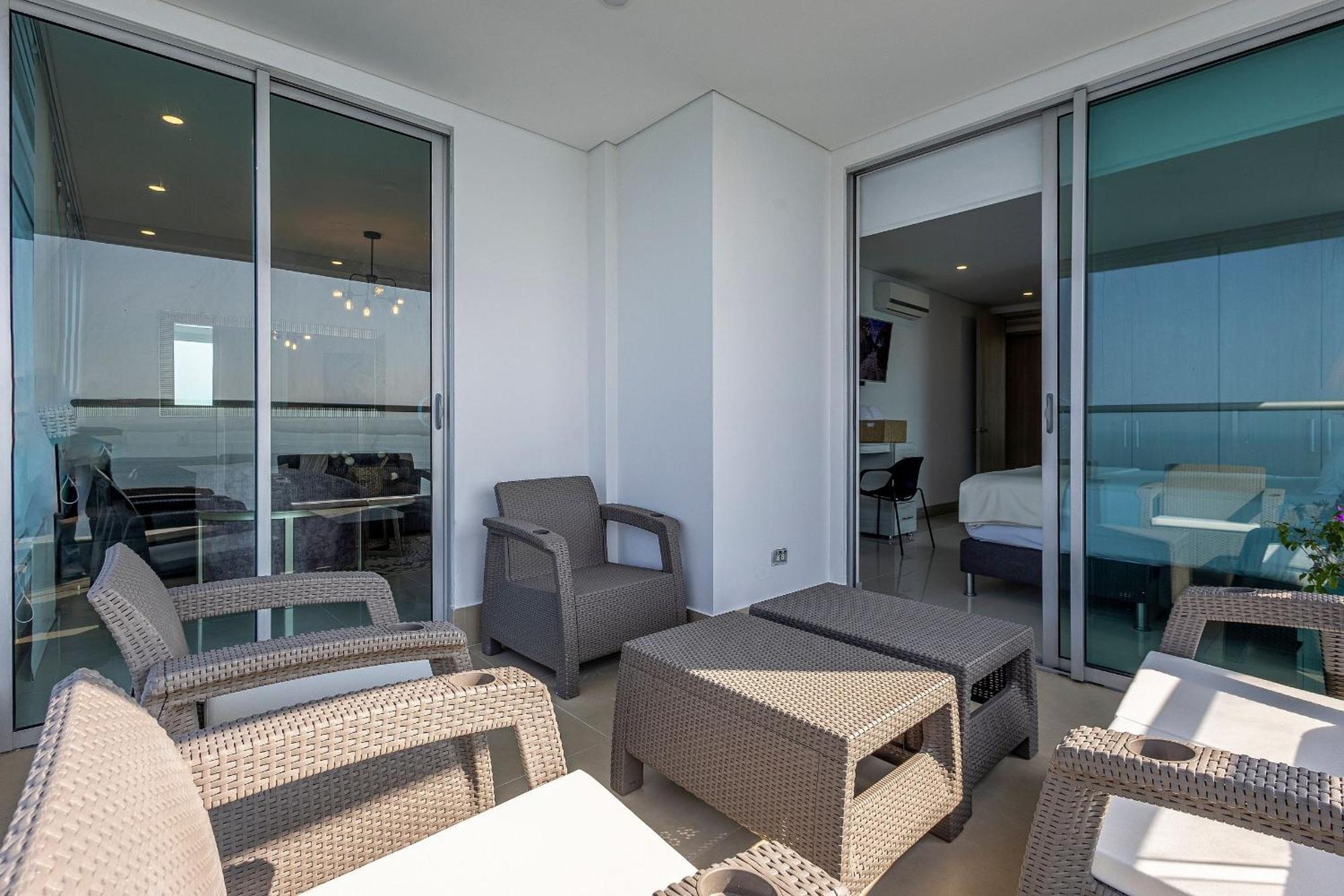 Laurhomes Laguito Floor 33, 3hbt * Cartagena