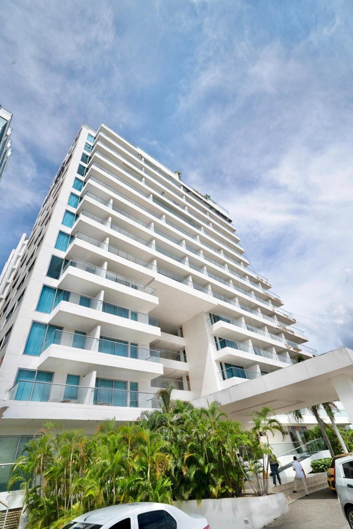Facing The Sea With A Panoramic View Apartment