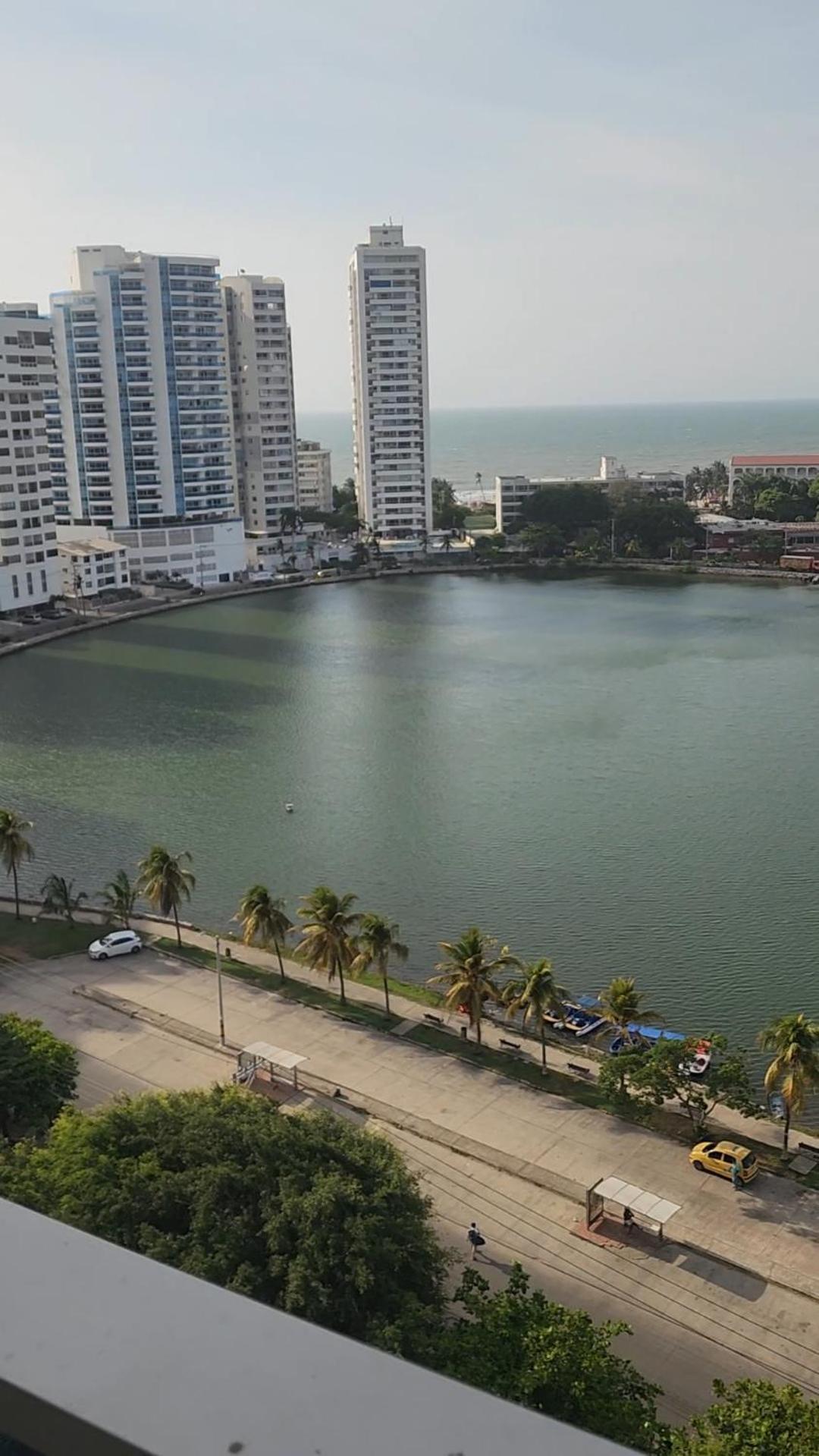 Apartamento Apto Estudio Piso 12 Frente A La Playa