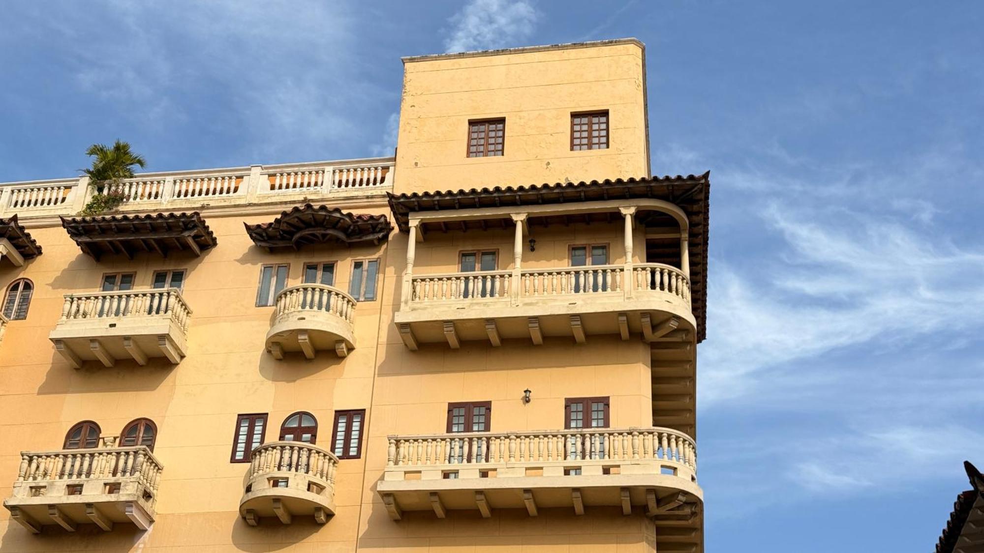 Edificio Cuesta - Alma Apartahotel