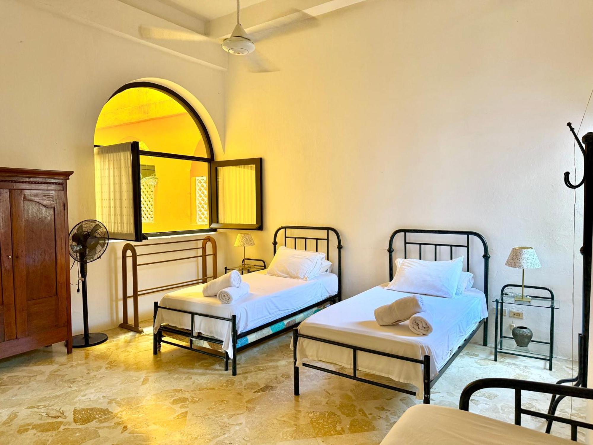 By Calamari Homes - El Porvenir 306 Walled Apartamento *