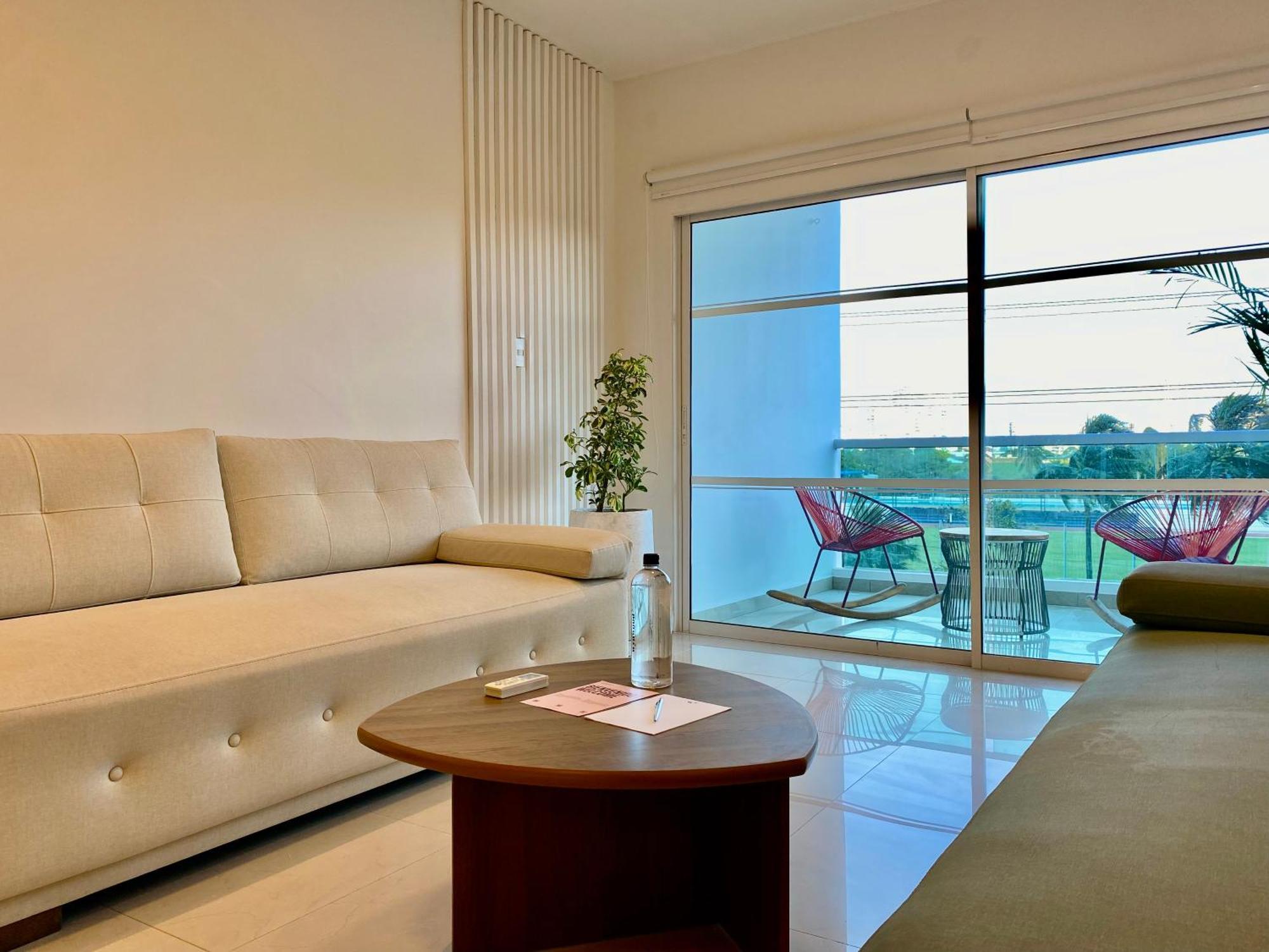 Apartment Serene Bay By Wynwood House