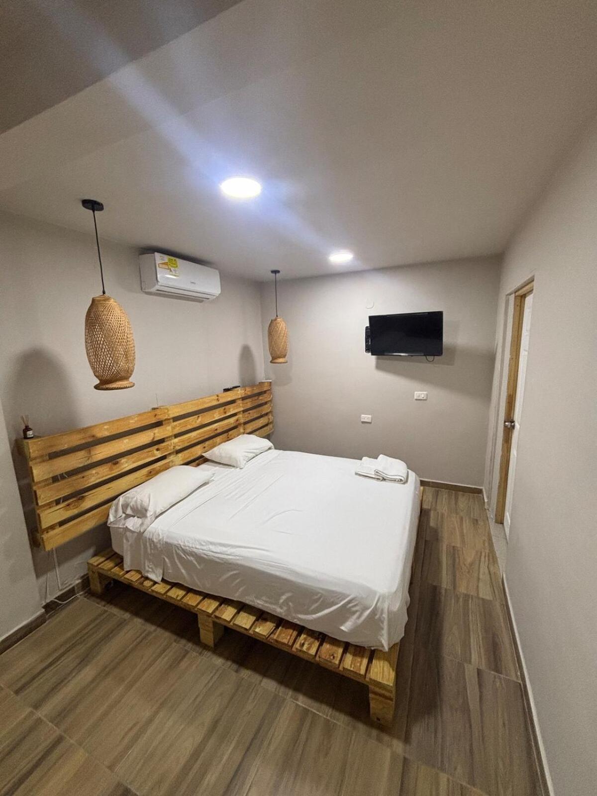 Сasa de vacaciones Wonderful Trinity House In Crespo. *