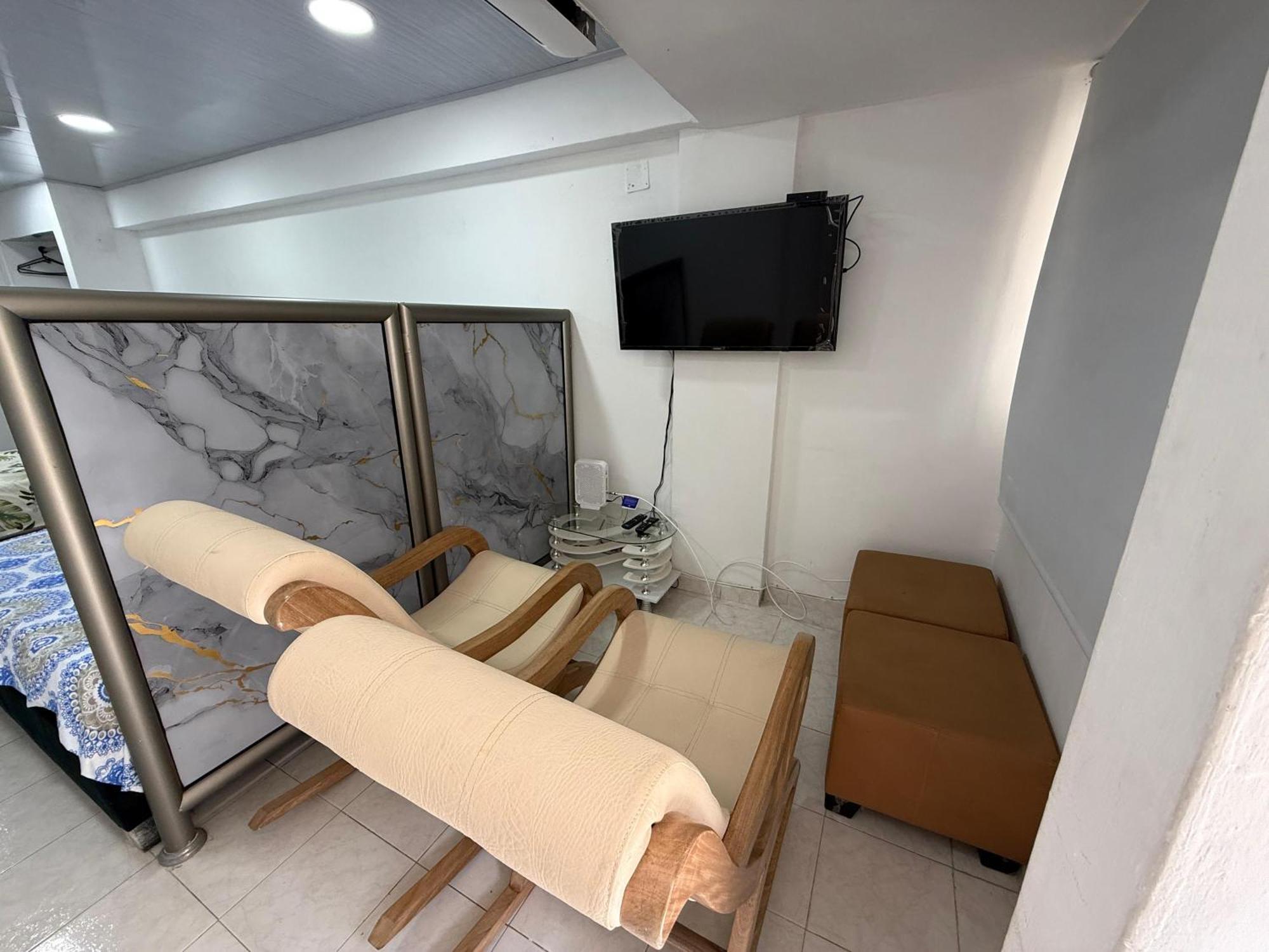 Apartamento Hermoso Estudio En Edificio Frente Al Mar *