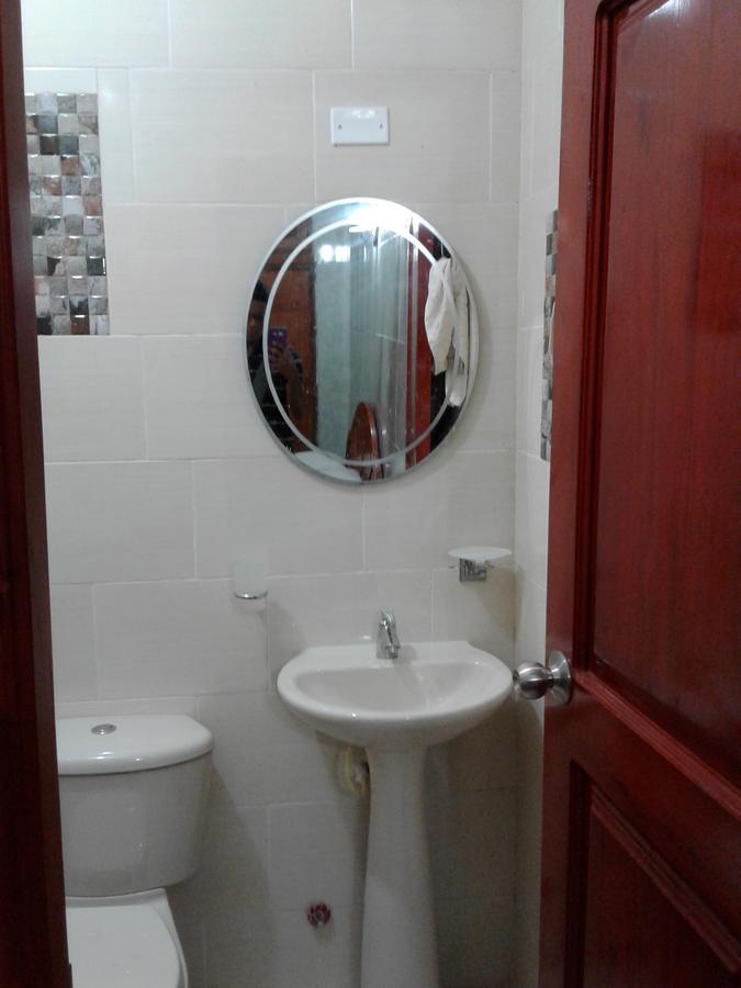 Casa De Familia