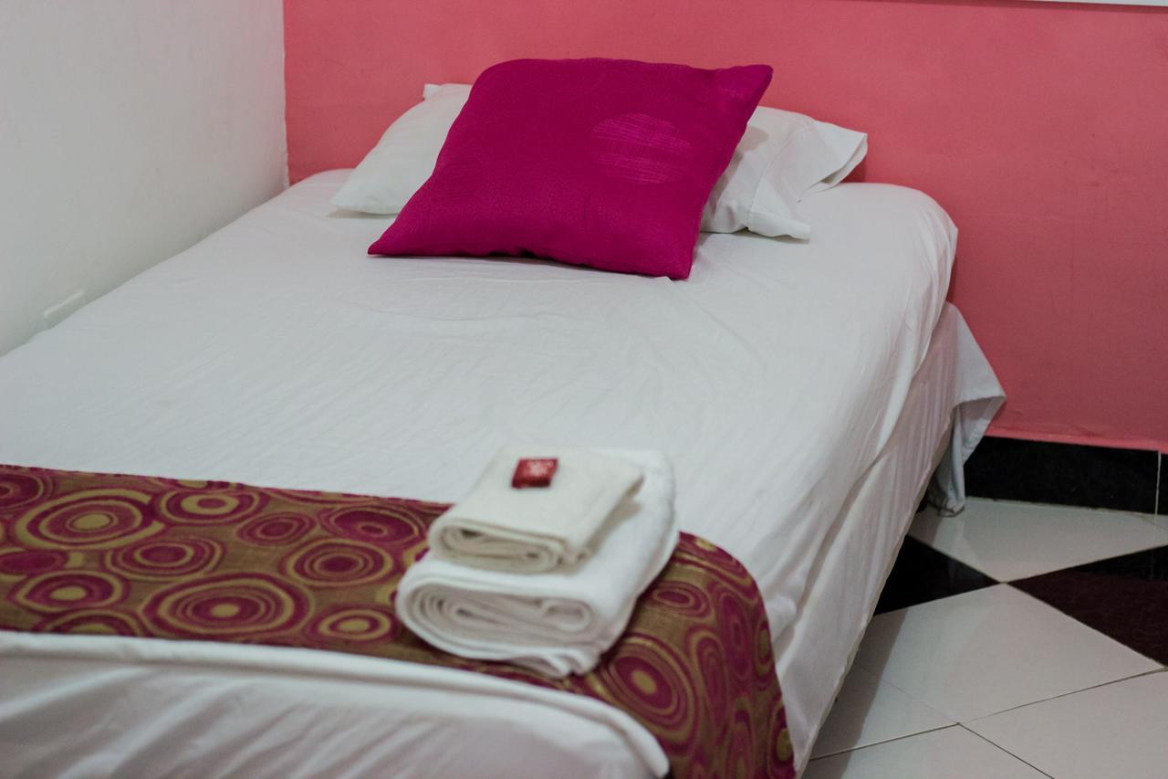 Hostel La Costena *
