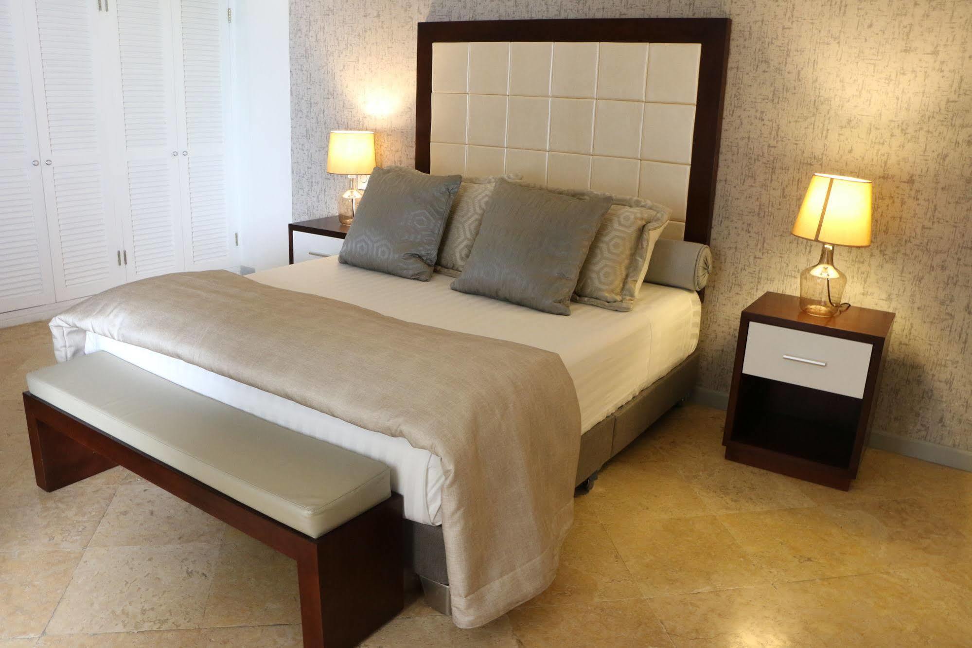 Ofihotel Perla