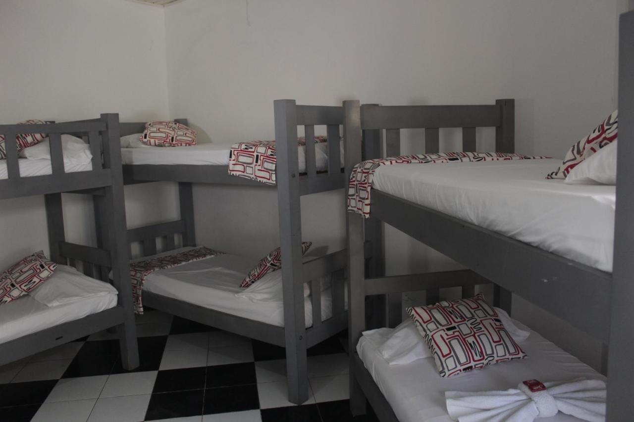 Hostel La Costena *