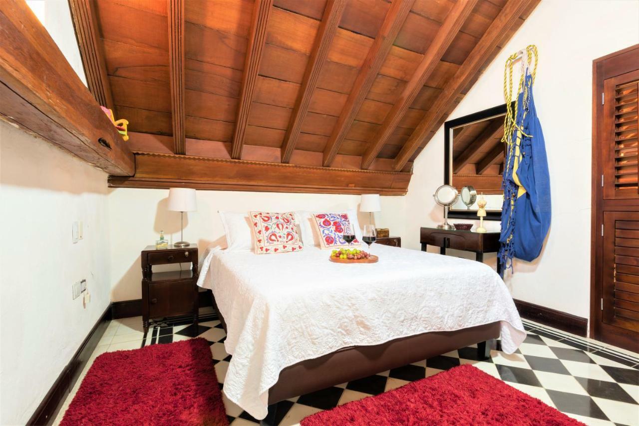 Casa San Pedro - Exclusive 3br Colonial In Centro Historico By Huespedia