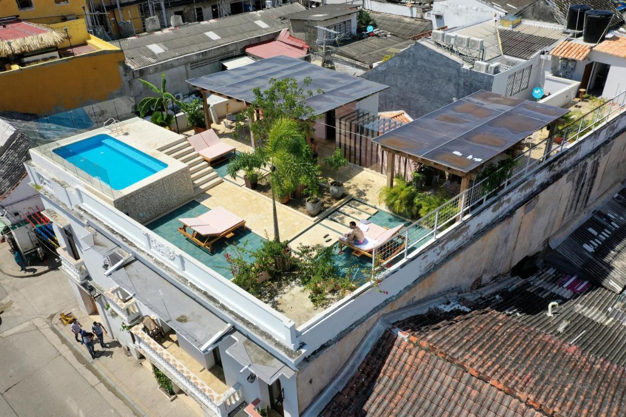 Soy Local Insignia 4*