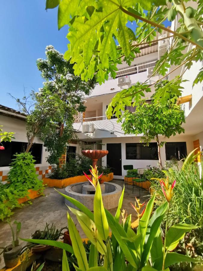 Monasterio Hostal *