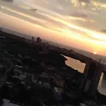 Espectacular apartamento cerca al mar