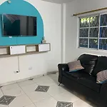 Apartamento entero 5 min del aeropuerto y playas !