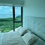 Luxury Apartment In Ocean Pavillion Hotel