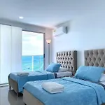Beachfront Bliss, Your Ocean Escape