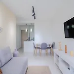Apartamento De 3 Habitaciones En Cartagena Cerca A La Playa