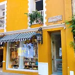 Apartment In Old City Cartagena