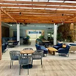 U-Go Baia Kristal: Oasis Moderno En Cartagena