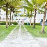 Morros Ultra 5 Star Condo - King Bed Beach Front - Fast Wifi 500Mbps