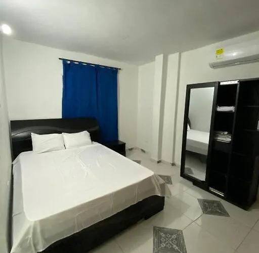 Apartamento entero 5 min del aeropuerto y playas !
