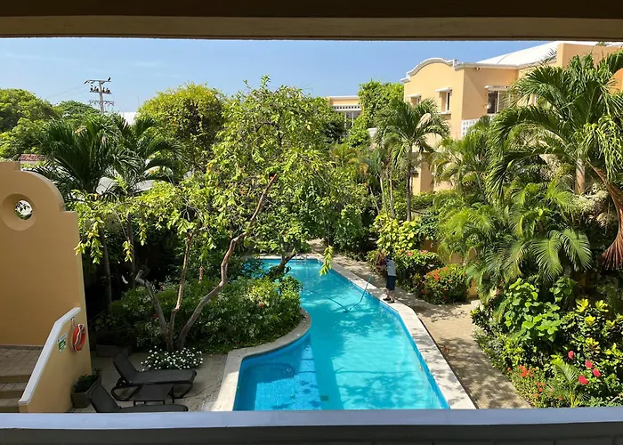 By Calamari Homes - Parque Centenario 206 Walled City