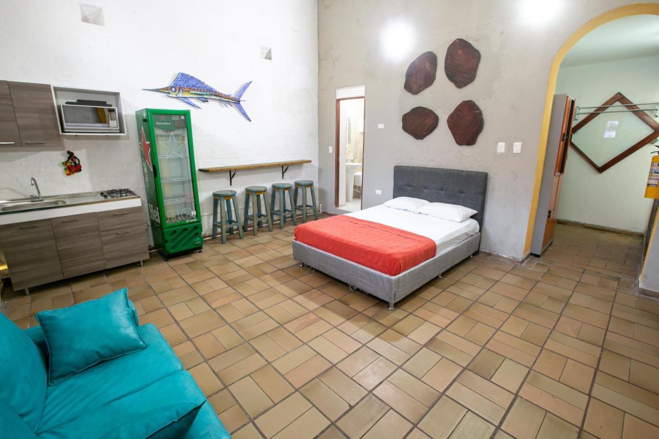 Hostal Mi Llave Hostels *