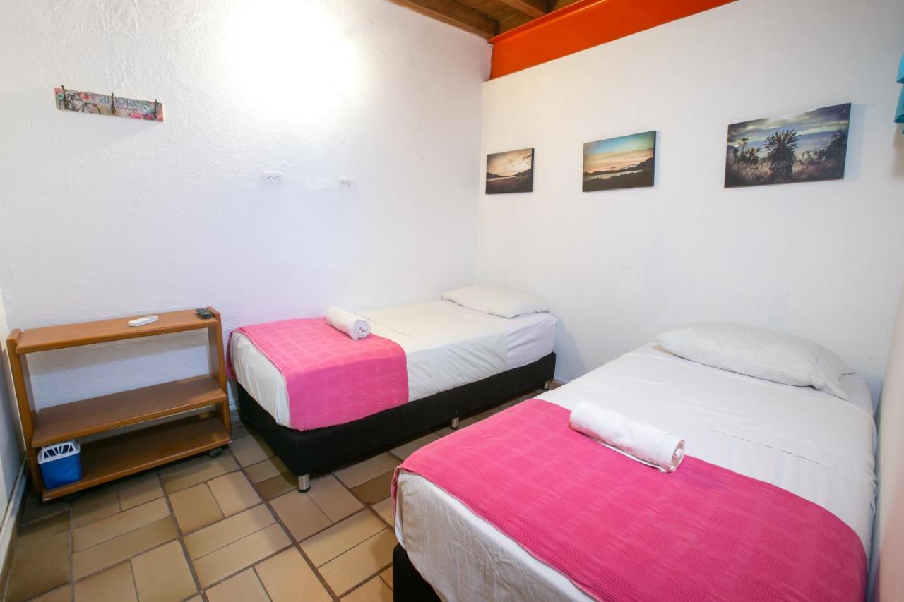 Hostal Mi Llave Hostels