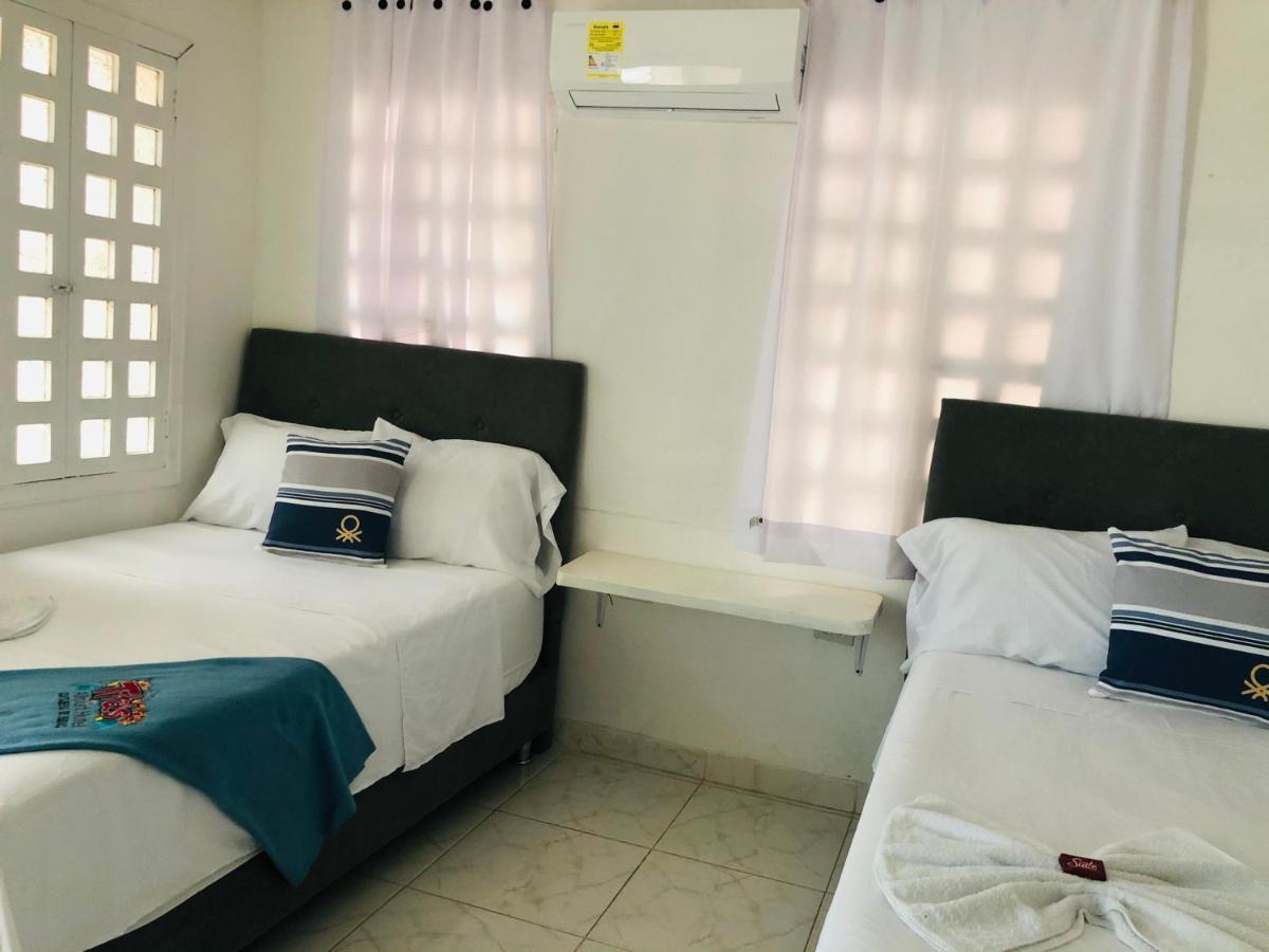 Tita's Airport Hotel 4*