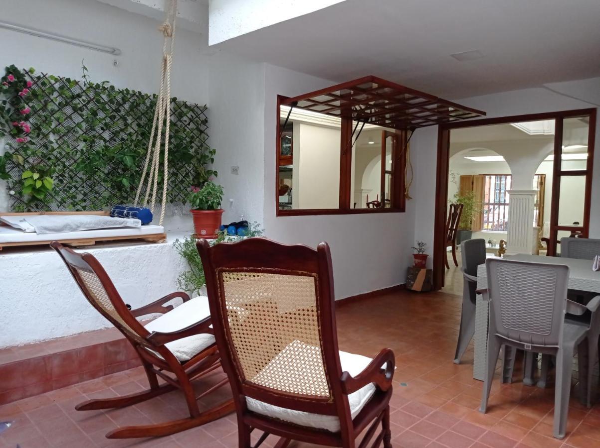 La 10b Hostal