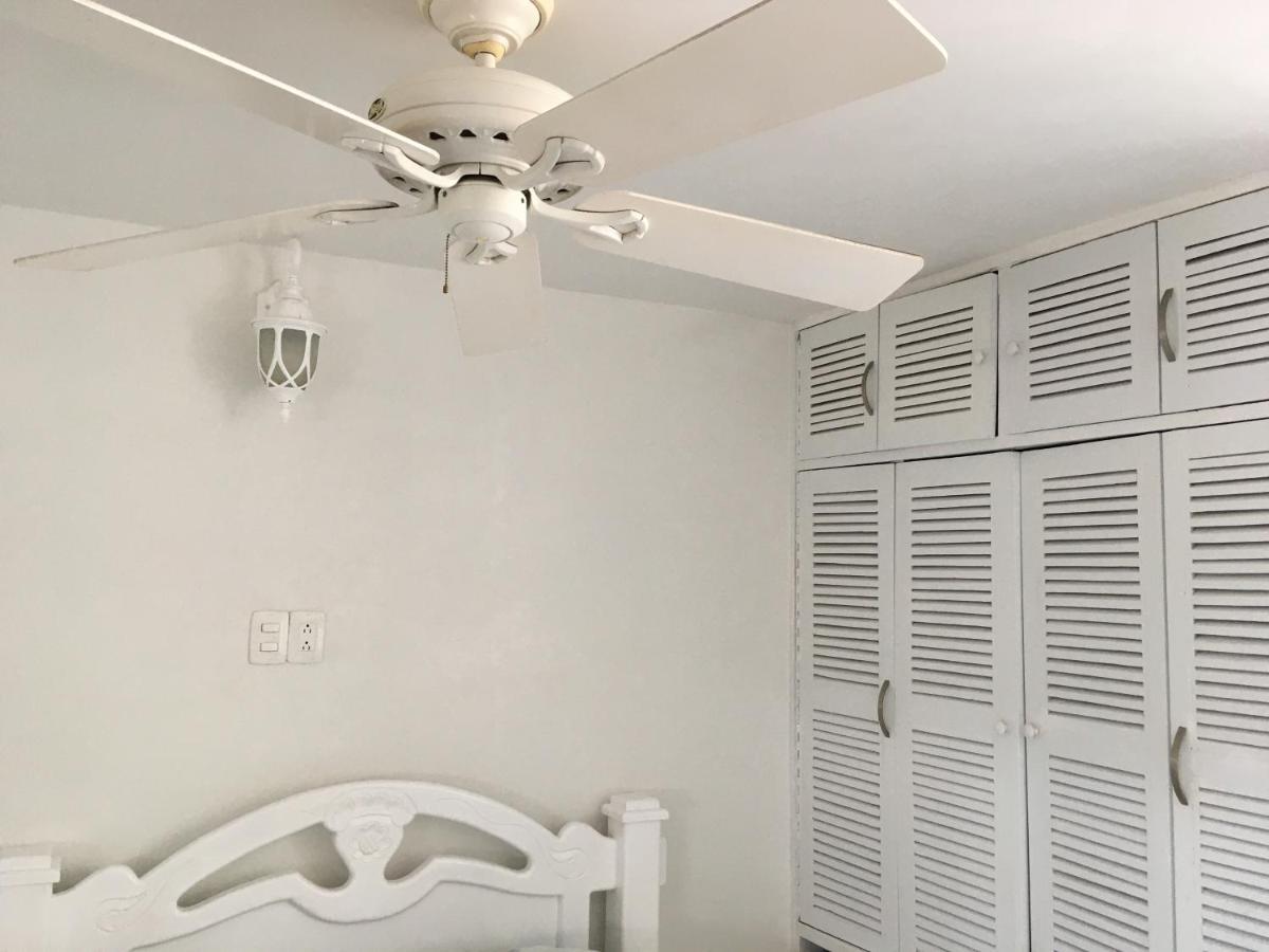 Playa Laguito Apartment *