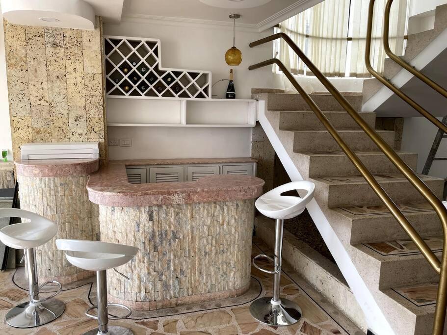 Apartamento Amazing 3br Penthouse, Full Kitchen, Pool, Bar, Dedicated Workspace Cartagena